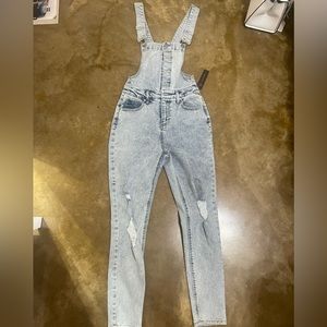 Skinny Fit overalls!